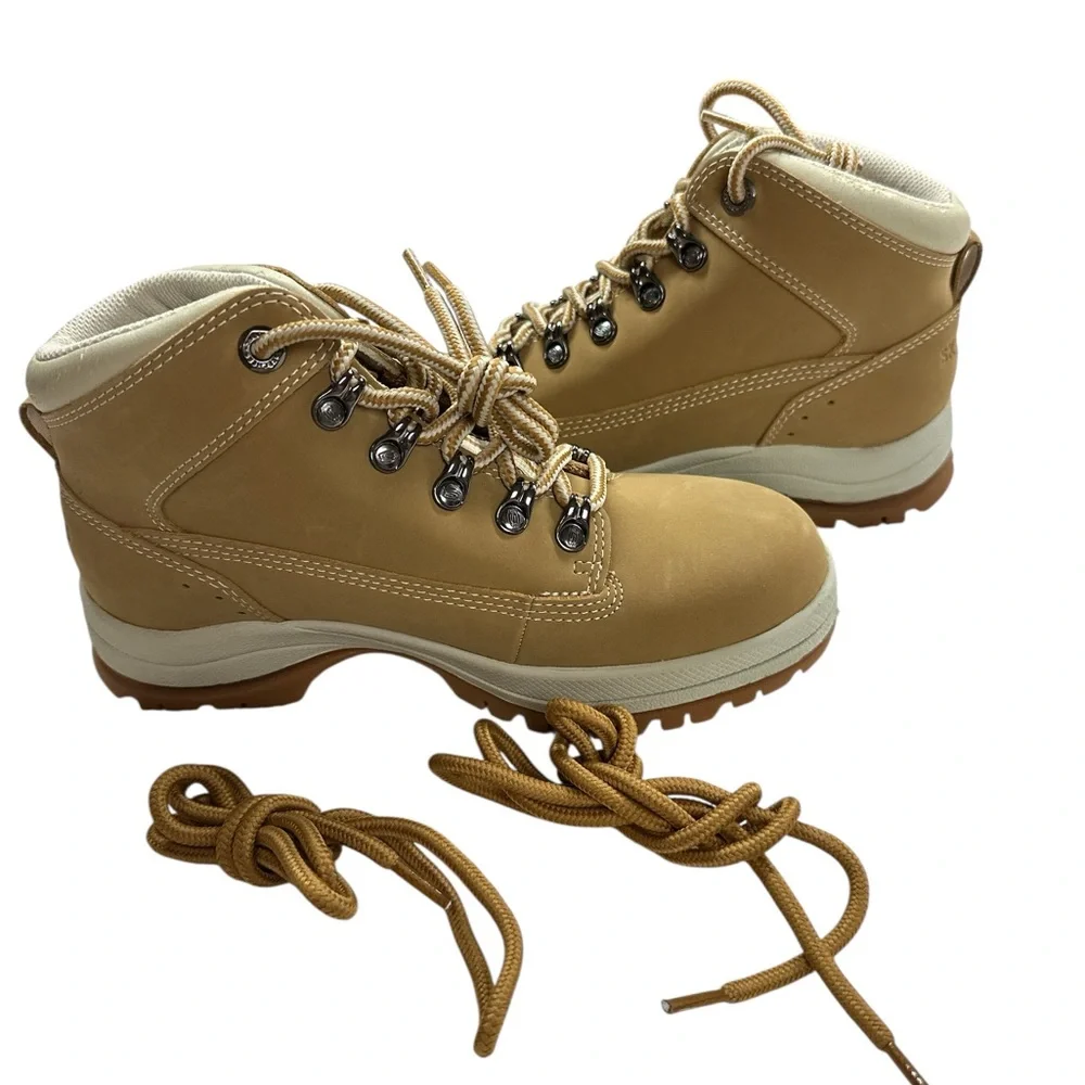 Skechers Synergy Tan & Cream Women’s Hiking Outdoorsy Lace-up Ankle Boots Size 6